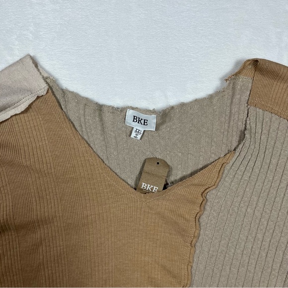 BKE Buckle Pierced Raw Edge Top Boho Patchwork Long Sleeve Tee Tan Beige XXL - Picture 5 of 8